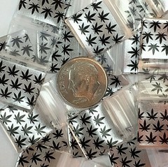 BaggiesSince1987- MINI ZipSeal DESIGNBAGS 1000PCS GREEN STAR SILVER, 👀Details🔽