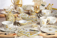 Bee Sweet 3-Piece Melamine Serveware Set – Includes 14.5″ Chip & Dip, 14.5″X5.75