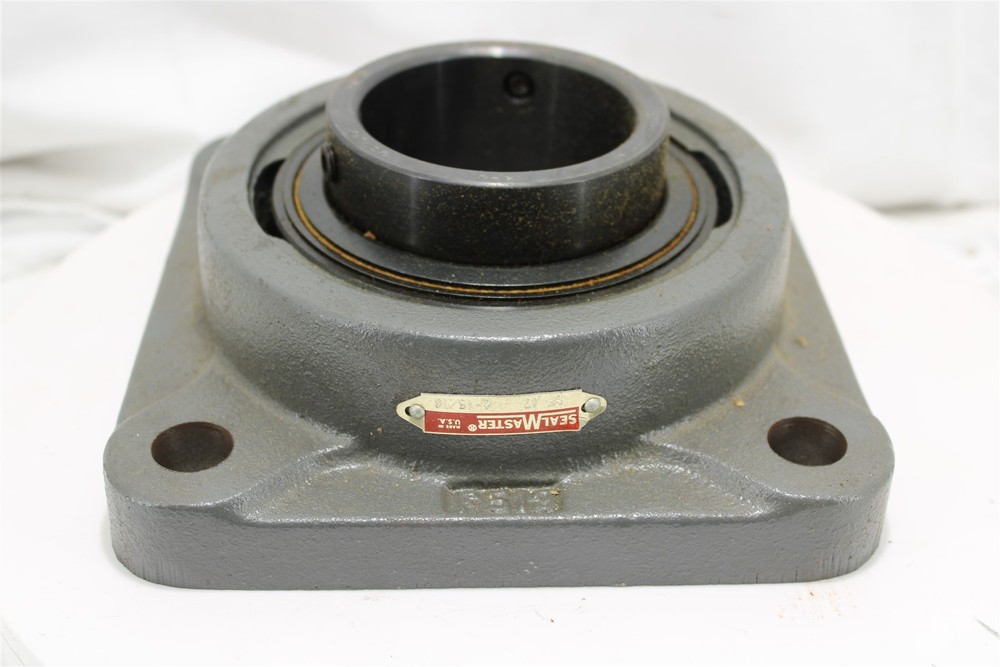 SealMaster SF-47 SF Series 4-Bolt Flange Bearing | 2-15/16 in Bore | Cast Iron