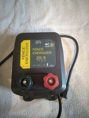 Electric Fence Charger, 5 Mile Plug in Electric Fence Energizer