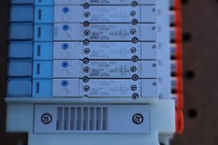 SMC PNEUMATIC MANIFOLD with 16 SY3100-5U1 with EX260-SEN1