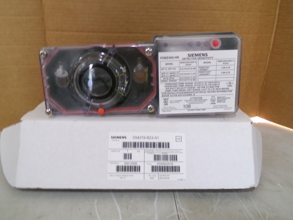 SIEMENS S54319-B23-A1 DUCT SMOKE DETECTOR FDBZ492-HR