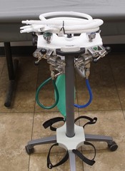 Accutron Ultra PC 4 Tank O2 N 2 O Cart (FA1)