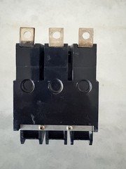 Eaton Cutler Westinghouse 40 Amp 3 pole molded case bolt in Breaker GHB3040
