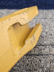 Romac 2D5572 Scarifier Tip Yellow fits CAT 12H, 12K, 12M, 120,120B, 120G, 120H
