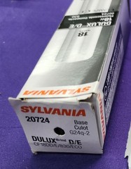 LOT of 17 Sylvania 20724 18W CF18DD/E/830/ECO 4 Pin G24q-2 Base CFL – NOS