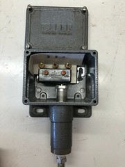 SOR CONTROL DEVICES PRESSURE SWITCH 6nn-k45-n4-fla 25-275 adjustable 1500 PSI