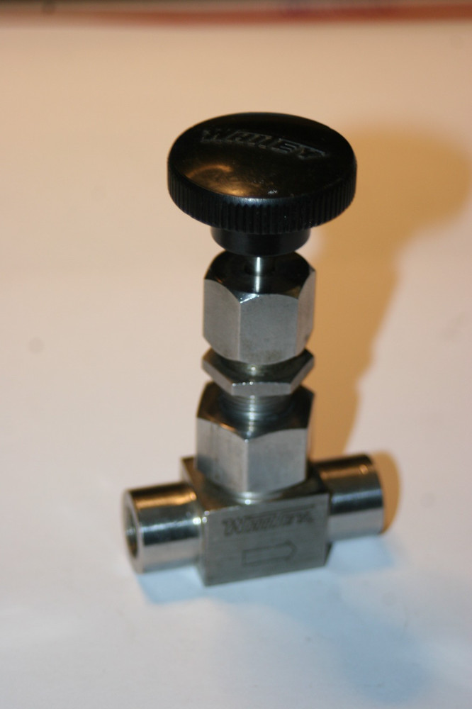 1/8 FNPT 316ss Union-Bonnet Needle Valve Whitey Swagelok SS-31RF2