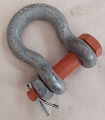 Columbus McKinnon 7/8″ M853 “Super Strong” 8 1/2T WLL Bolt Type Shackle