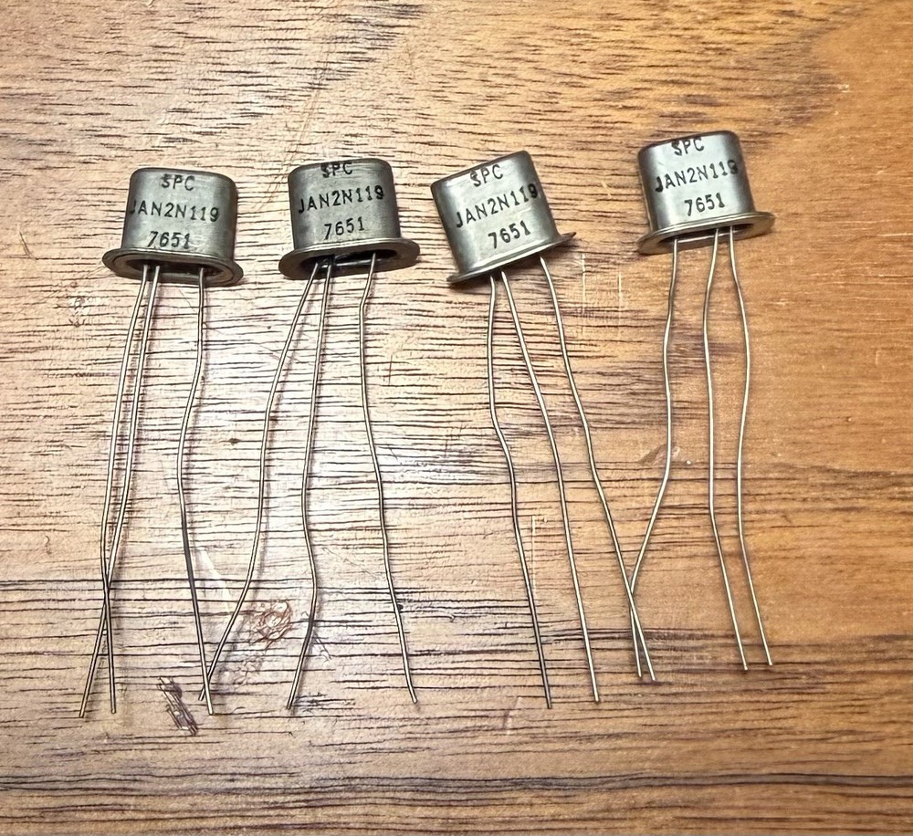 (4) SPC JAN 2N119 NPN Silicon Vintage Transistors Top Hat NOS Mil Spec