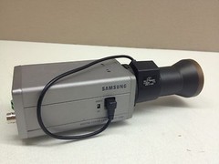 Samsung SCC-130B Color CCTV Camera w/ 5-100mm Extra Long Range Auto-Iris Lens