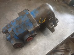 Ford Tractor Hydraulic Pump C5NN905B (Used) 2000 3000 4000