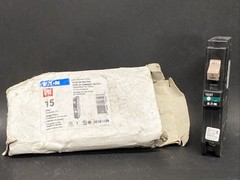 Eaton CHFCAF115PN 15A Plug-On Neutral Circuit Breaker Open Box YM
