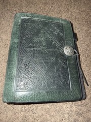 oberon binder Green Celtic Themed Design Leather Rare 7 Ring Binder
