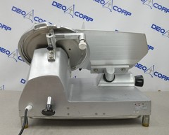 Avantco SL512 12″ Semi-Automatic Gravity Feed Meat Slicer 1/2 hp
