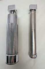 Laryngoscope Pieces – 2 Handles and 25 Blades – Sizes 0, 2 and 3 – Parts Only