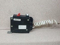 BRYANT QBGF1020 20A 1POLE 120VA BOLT ON GROUND FAULT BREAKER *Chipped
