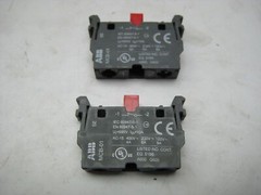 ABB MCB-01 CONTACT BLOCK LOT OF 2 NSNP