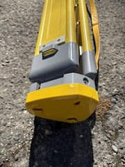 Heavy-Duty Wood & Metal Survey Tripod – Flat Head, Yellow/gray Contractor Grade