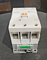 1PC- LS ELECTRIC MC-130A Contactor 3-pole MC130A-30-11-MU-S-E/ 1362001200- NEW