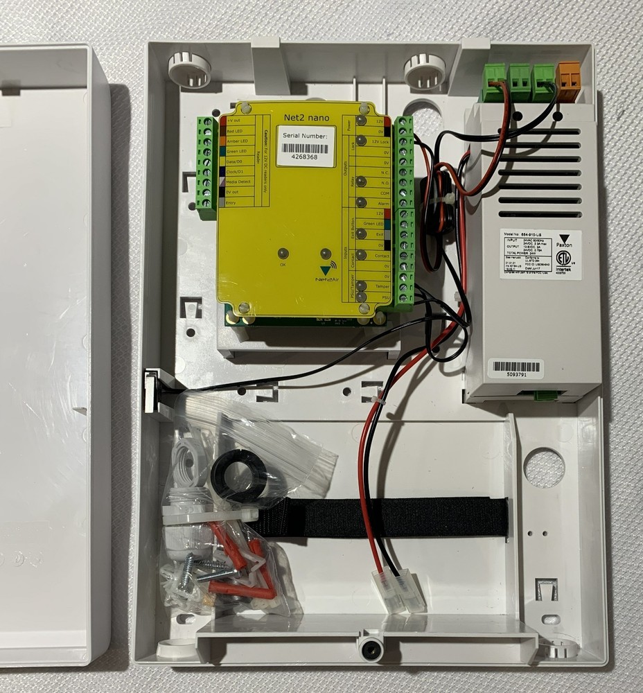 Paxton Net2 Nano 1 door controller, 12V 2A PSU, with plastic cabinet 654-772-US