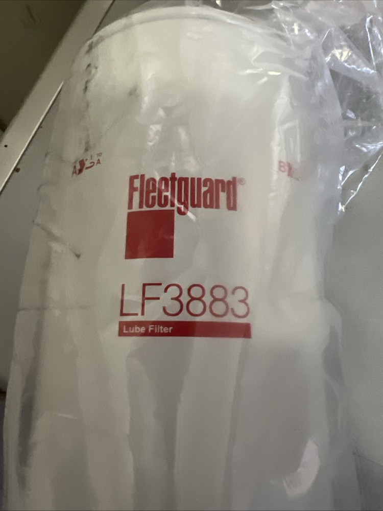 LF3883 – FLEETGUARD FUEL FILTER