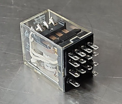 OMRON WY4N-D2 Relay Box – Lot of 7. Loc4E-31