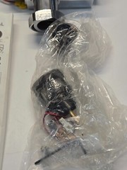TOTO’S TEW1GNC ECOPOWER FLUSHVALVES Sensor Toilet Flush Valve 3.5 gpf NEW d23