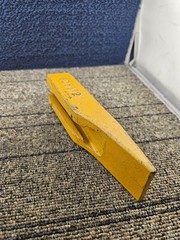Romac 2D5572 Scarifier Tip Yellow fits CAT 12H, 12K, 12M, 120,120B, 120G, 120H