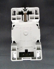ALLEN BRADLEY 100-E30KY00 MCS-E CONTACTOR, 32A, AC3 DUTY, 48-130V AC 50/60HZ / 4