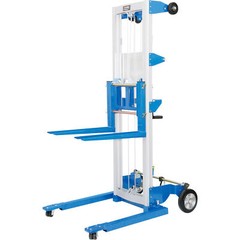 Global Industrial Lightweight Hand Operated Lift Truck 400 Lb. Capacity Straddle