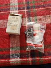 NEW Arrow Hart 34300-332 Auxiliary Switch *FREE SHIPPING*