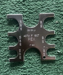 *NEW* SHARKBITE PEX CRIMP TOOL KIT 3/8 INCH WITH MULTI-HEAD KIT MODEL# 23100