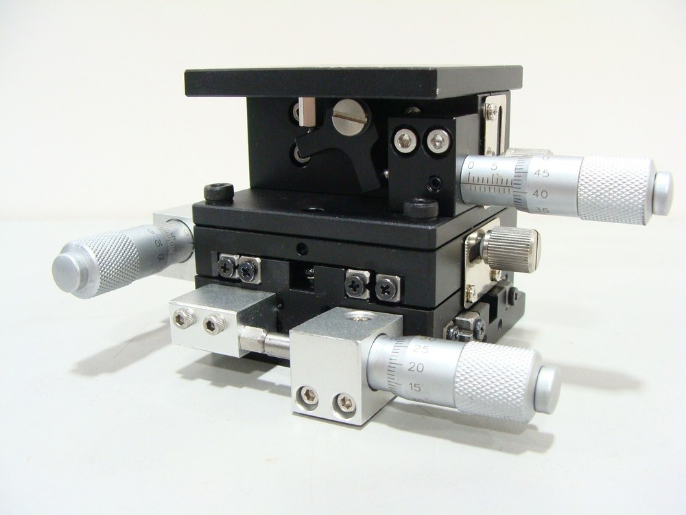 1 x Right-Handed Micrometer XYZ Translation Stage 60x60mm Cantilever Z-Axis