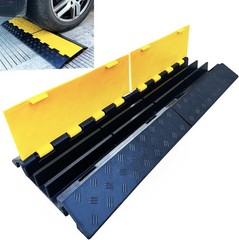 Foldable 3 Channel Rubber Cable Protector 22000Lbs Capacity 30 inch Ramp
