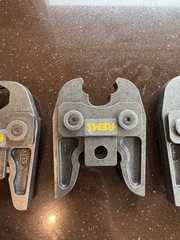 REMS TECHNOLOGY LI-ION PLUS AKKU PRESS CRIMPER KIT W/ 3 TONGS, 2 BATTERIES R110G