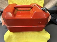 Vintage Steel BLITZ 2.5 Gal RED Gas Can USA DOT-5 L USMC 20-2 1/2-84 w/new Spout