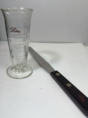 Eli Lilly 30mL/1oz Footed Graduated Beaker + Pharmacy Spatula Set, Boxed VTG