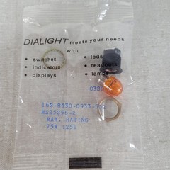 Dialight MS25256-2 162-8430-0933-502 Amber Panel Mount Pilot Indicator Light