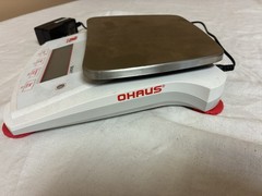 NEW OPEN BOX Ohaus Scout SPX621 Portable Precision Balance