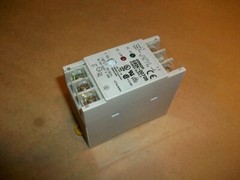 OMRON POWER SUPPLY S82K-00705 1.5 A 100-240 VAC 5 VDC 50/60 HZ