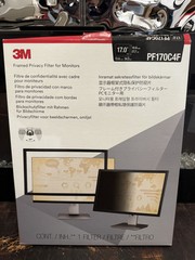 3M PF170C4F Framed Desktop Privacy Filter for 15″ – 17″ CRT/Flat Monitors New
