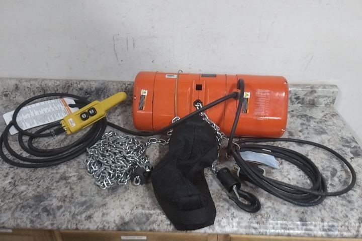 CM Lodestar 3154NH 1/2 HP 230/460VAC 16 FPM 20 Ft L 0.5 Ton Electric Chain Hoist