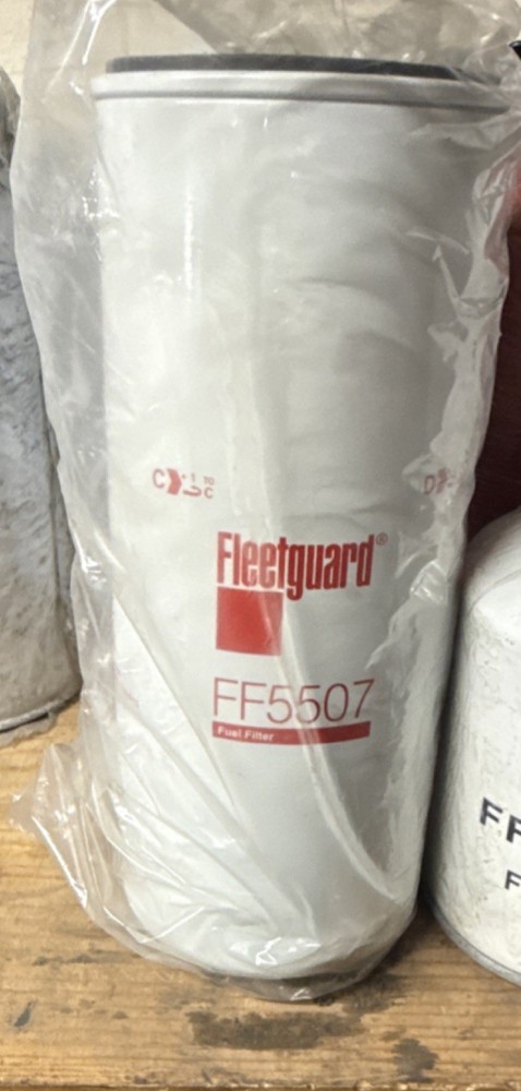 Fleetguard FF5507 Fuel Filter Heavy Equipment Model FF5507 MPN FF5507