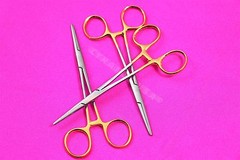 NEW 4 PREMIUM GOLD Kelly Hemostat Forceps 5.5″ STRAIGHT Surgical Stainless CE