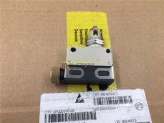 1pcs New In Box Omron Brand New Limit Switch D4E-1B20N