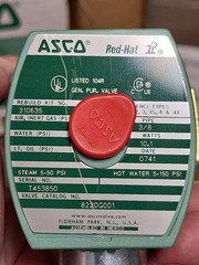 ASCO RED HAT SOLENOID VALVE 2 Way NC 3/8″ NPT 120/60 110/50 8220G001 NOS