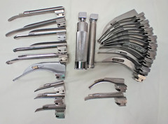 Laryngoscope Pieces – 2 Handles and 25 Blades – Sizes 0, 2 and 3 – Parts Only