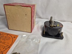 VTG NOS TRIPLETT MODEL 227-T DC 0-250 Volts METER IN Original Box Steampunk USA