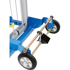 Global Industrial Lightweight Hand Operated Lift Truck 400 Lb. Capacity Straddle